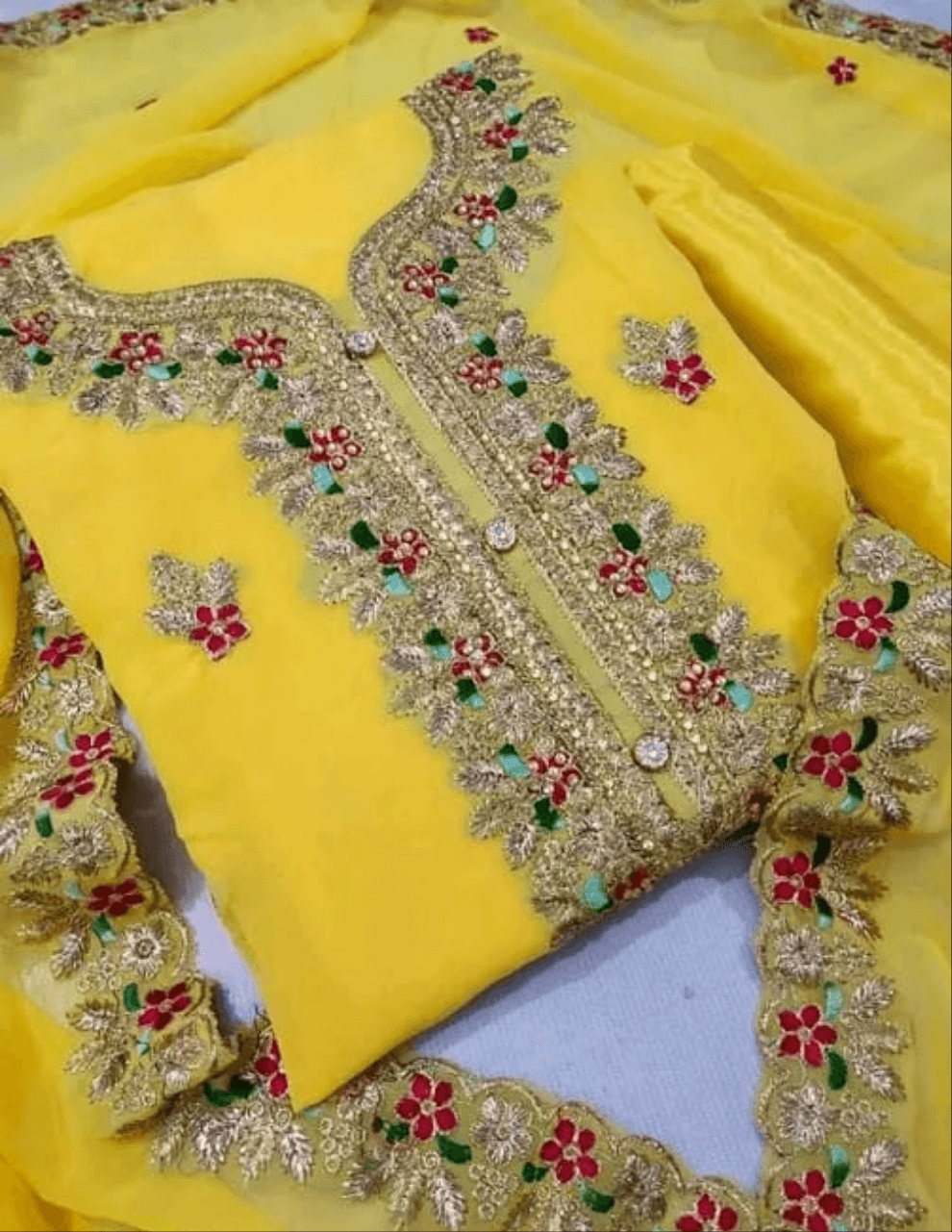 Elegant Embroidered Georgette Suit – Unstitched Dress Material